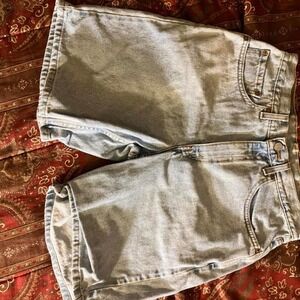Levi 550 denim shorts